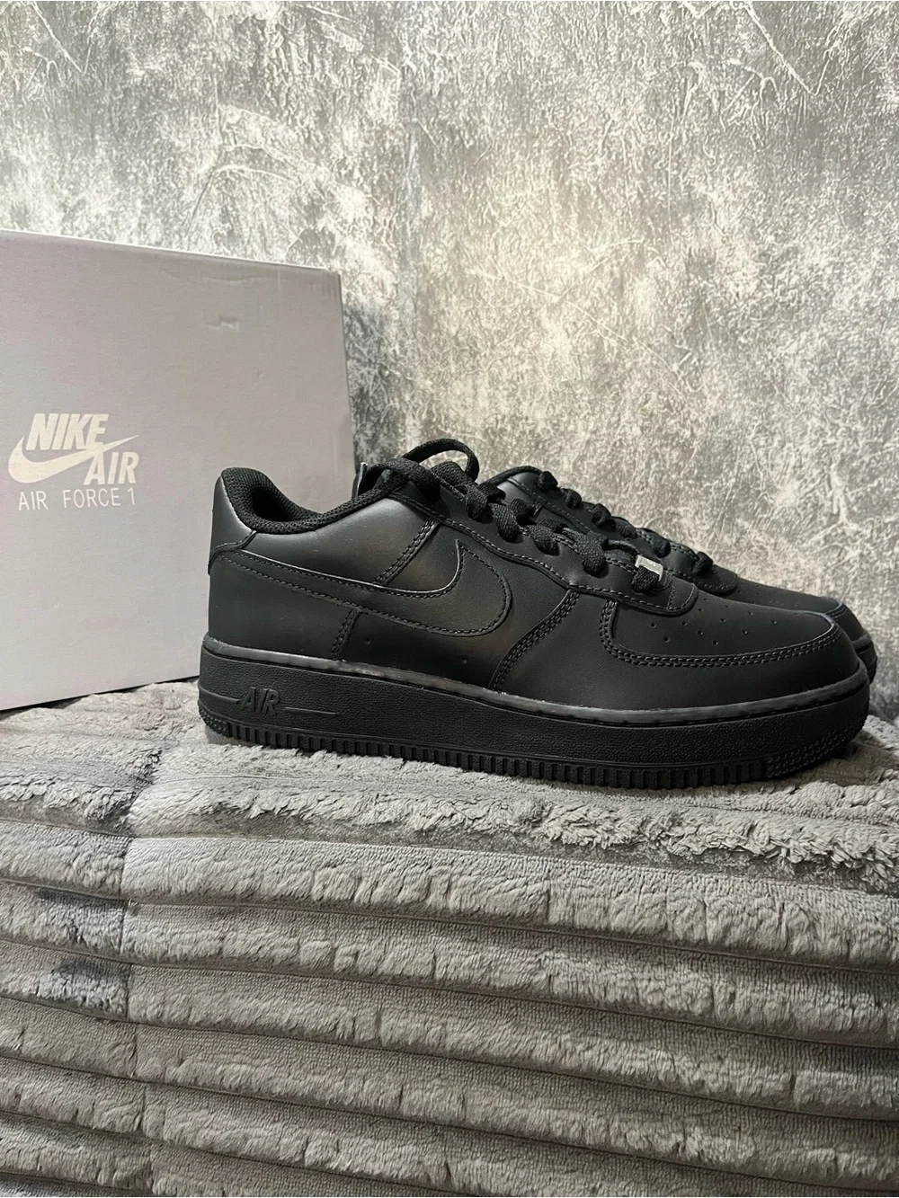 Nike Kids Black Air Force 1 Low Sneakers